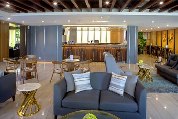 hotel dafam pacific caesar surabaya