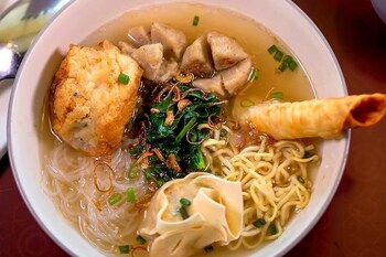 hotel dafam pacific caesar surabaya