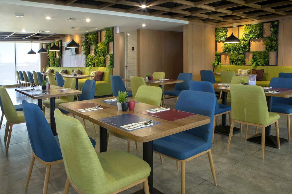 hotel dafam pacific caesar surabaya