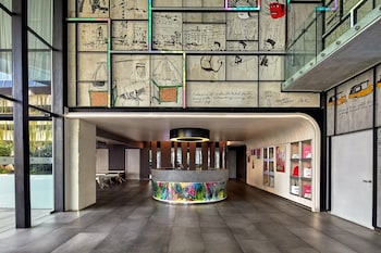 aloft jakarta wahid hasyim