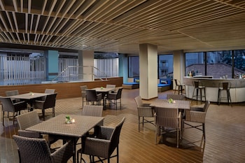 aloft jakarta wahid hasyim