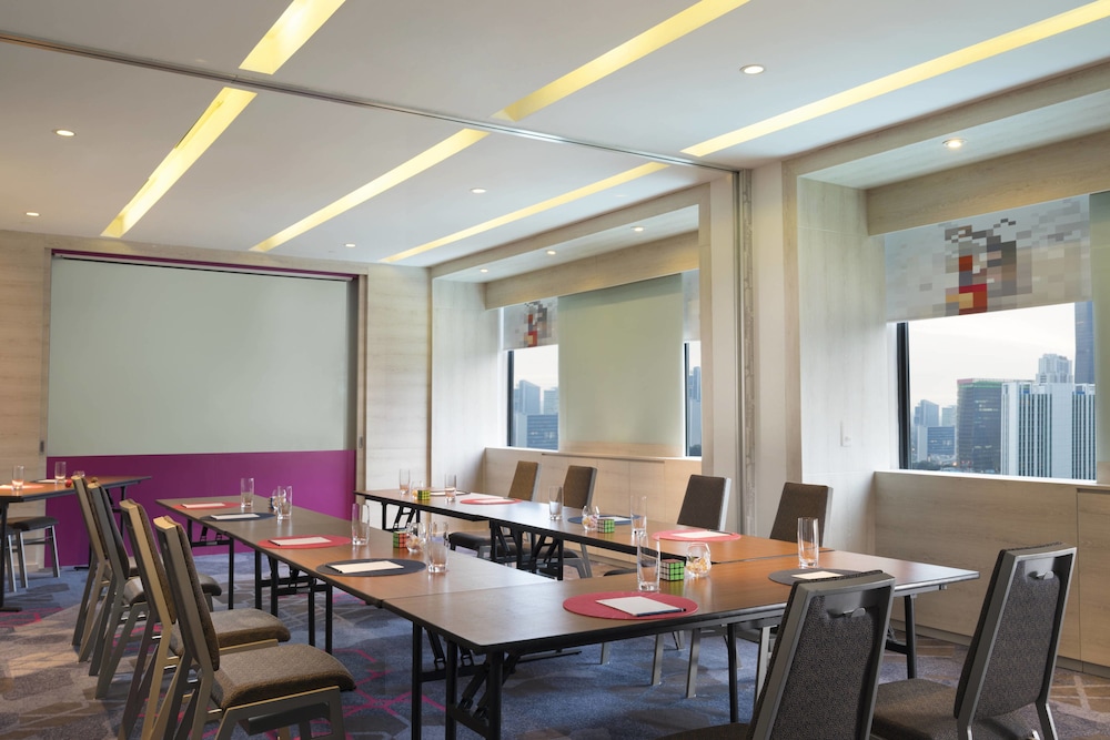 aloft jakarta wahid hasyim