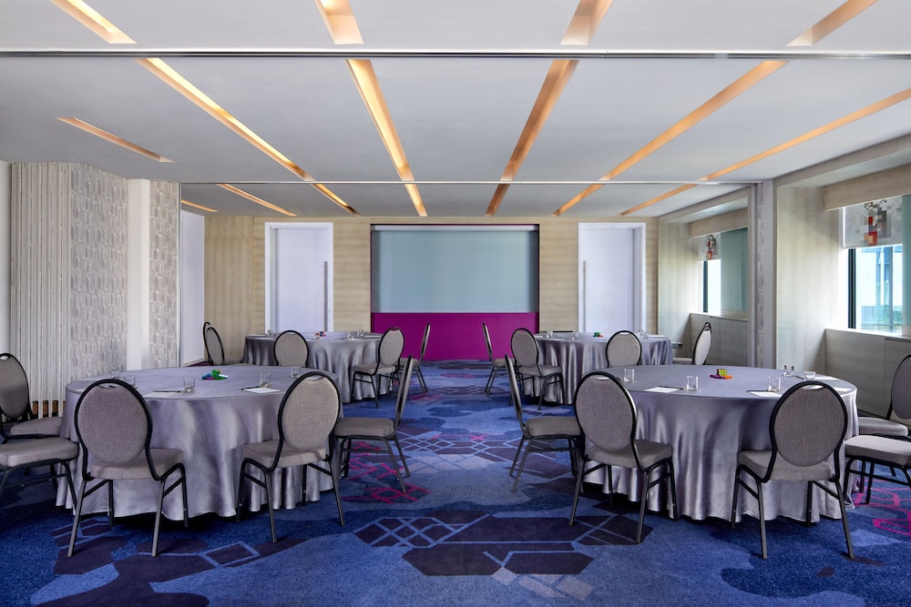aloft jakarta wahid hasyim