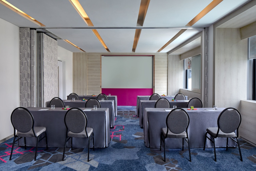 aloft jakarta wahid hasyim