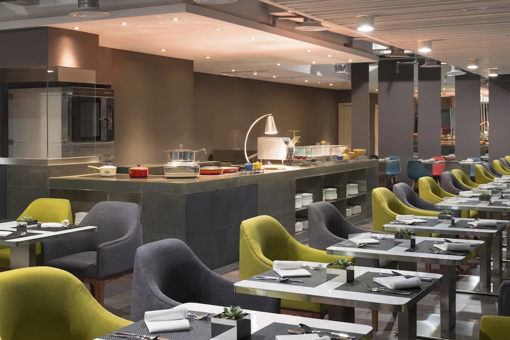 aloft jakarta wahid hasyim