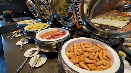 aloft jakarta wahid hasyim