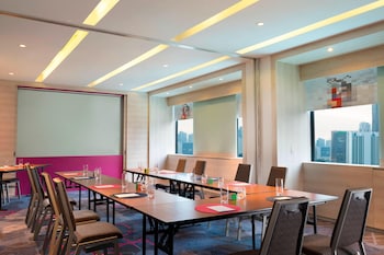 aloft jakarta wahid hasyim