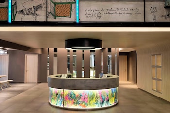 aloft jakarta wahid hasyim