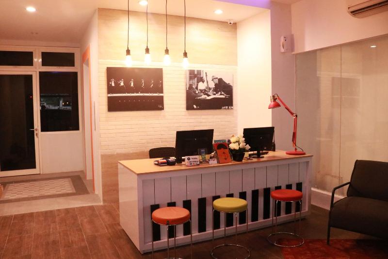 Front One Inn Semarang,Central Java>>Semarang,3 star