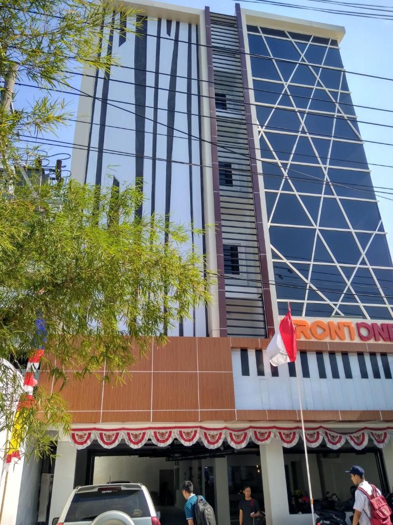 Front One Inn Semarang,Central Java>>Semarang,3 star