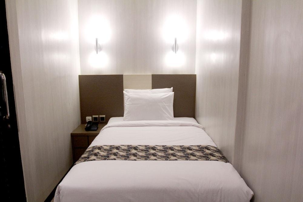 citra suites surabaya