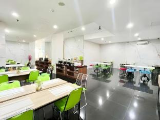 whiz hotel falatehan jakarta