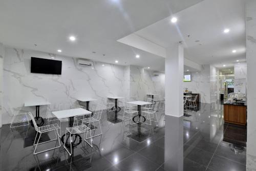 whiz hotel falatehan jakarta
