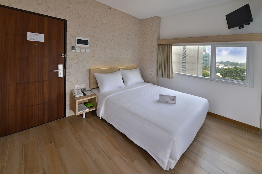 whiz hotel falatehan jakarta