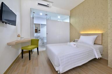 whiz hotel falatehan jakarta