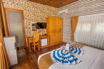 kabeh jati garden villa and restaurant