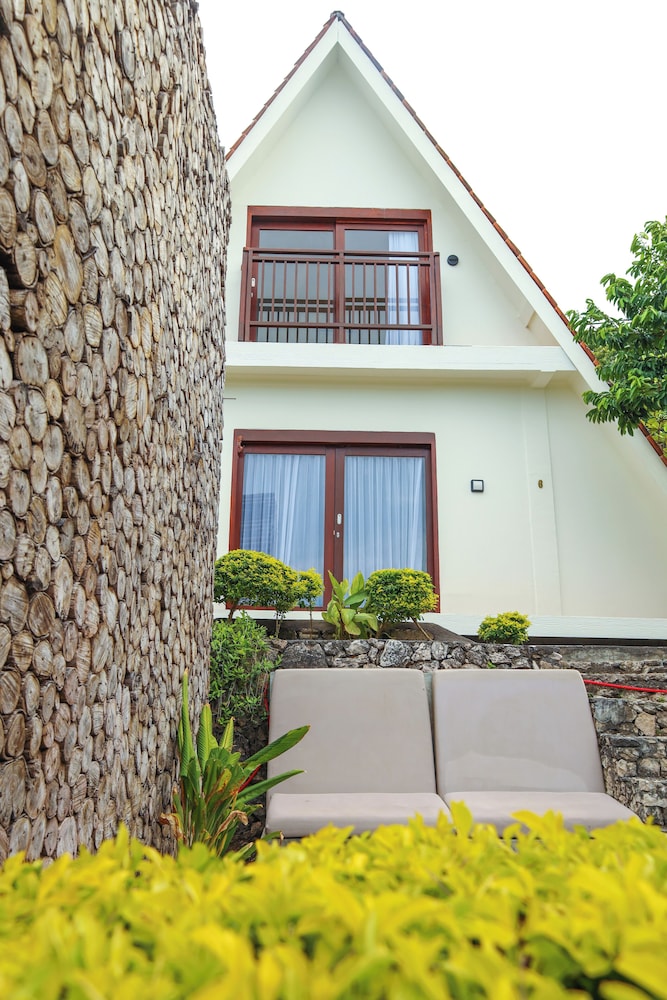 kabeh jati garden villa and restaurant