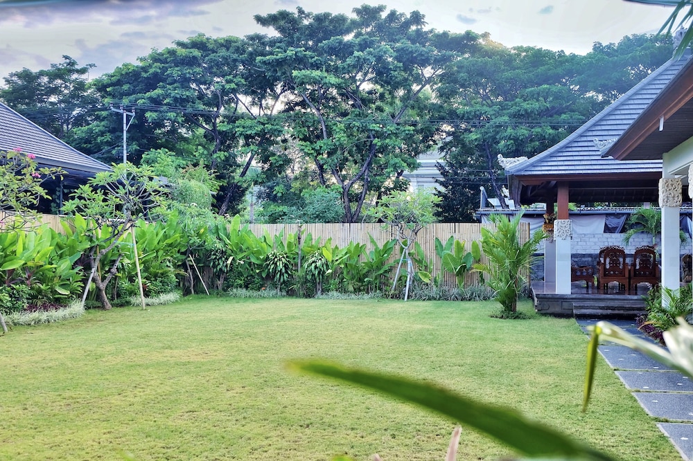 mahana boutique apartment