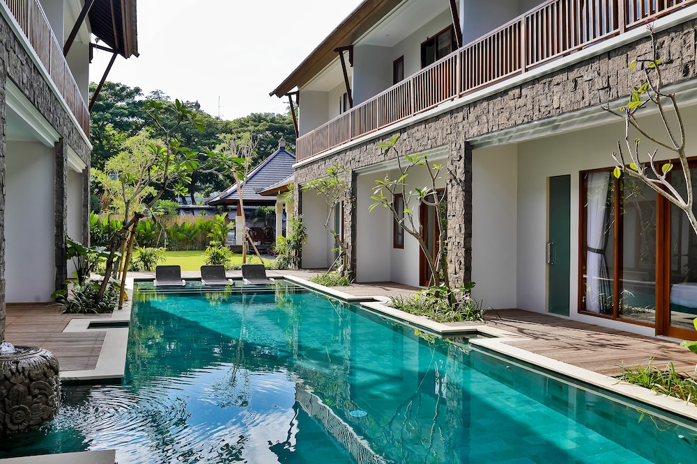 mahana boutique apartment