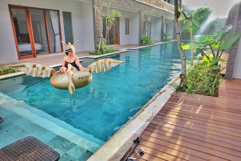 mahana boutique apartment