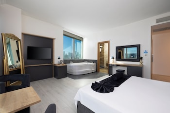 asia artemis suite