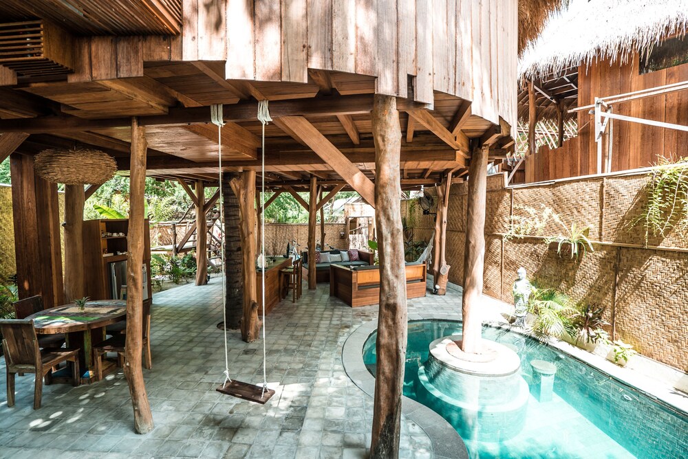 gili treehouses