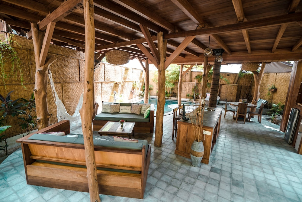 gili treehouses
