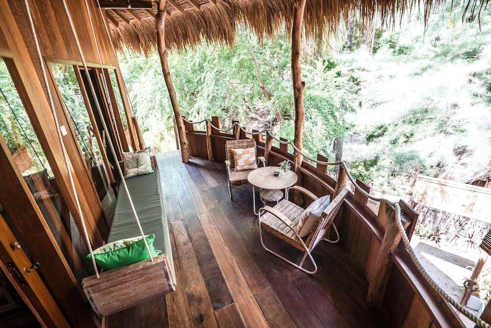 gili treehouses