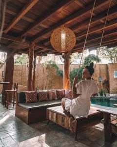 gili treehouses