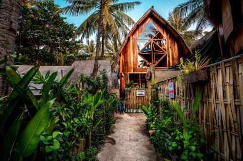 gili treehouses