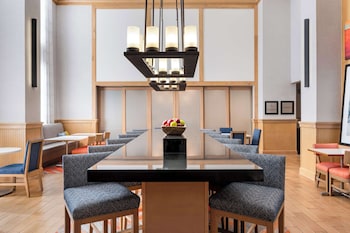 Hampton Inn & Suites Dodge City,Ford>>Dodge City,3 star