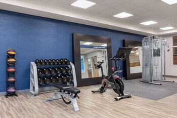hampton inn and suites dodge city