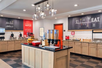 hampton inn and suites dodge city