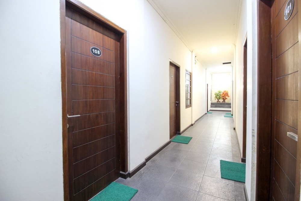 reddoorz near stadion manahan solo