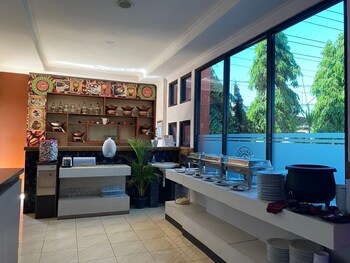 anggraeni hotel ketanggungan