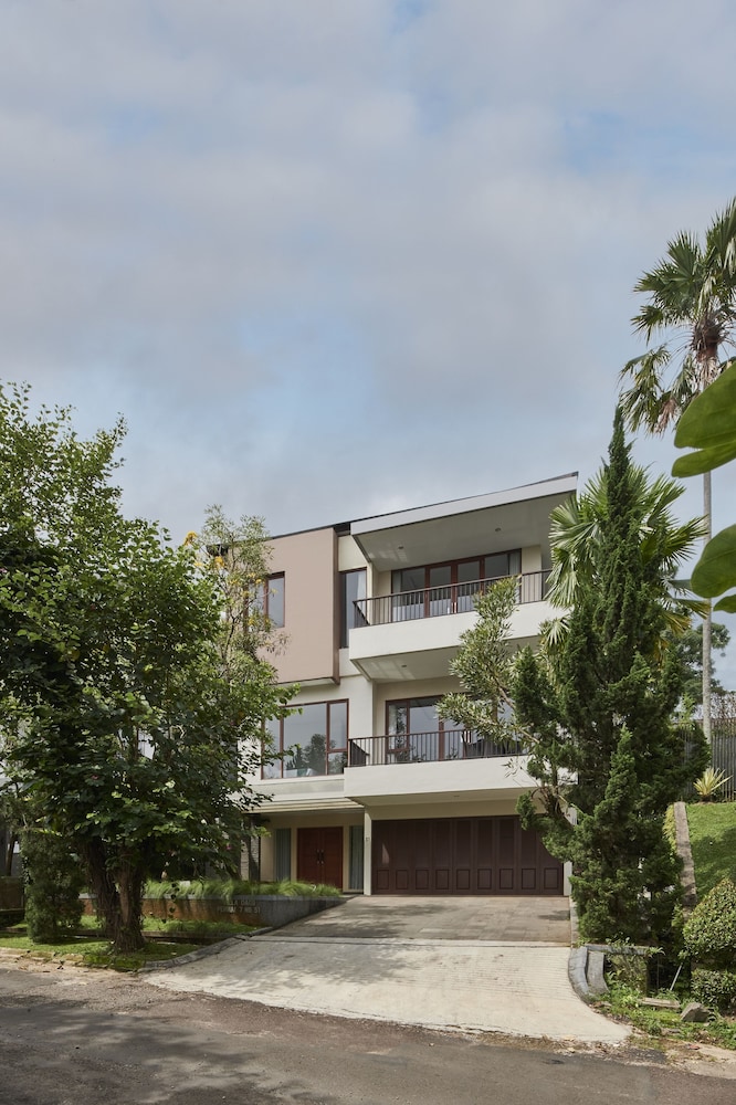 permai 7a villa 4 bedroom with a private pool