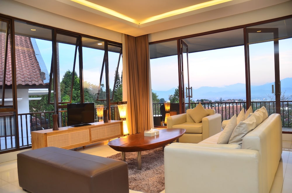 permai 7a villa 4 bedroom with a private pool