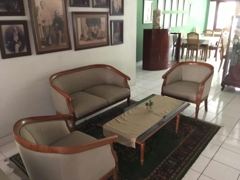 paniisan hotel