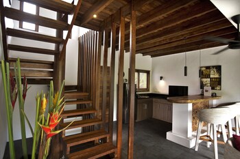 villa leonora