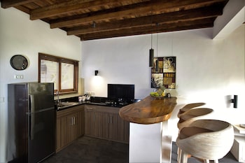 villa leonora