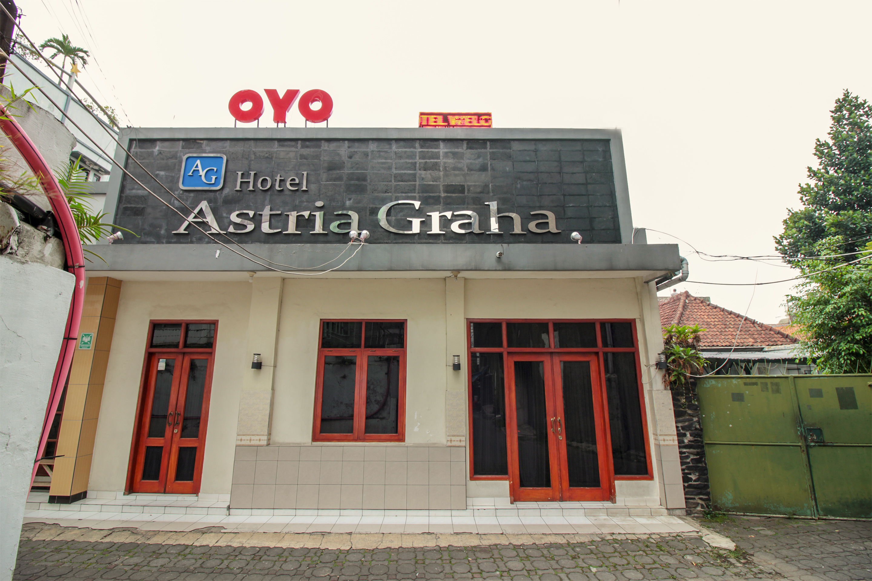 hotel astria graha