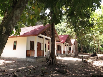 Hamueco Dive Resort Raja Ampat,Sorong>>Raja Ampat,3 star