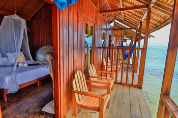 Hamueco Dive Resort Raja Ampat,Sorong>>Raja Ampat,3 star