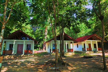 hamueco dive resort raja ampat