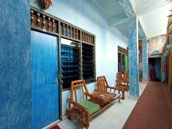 lovina central hostel