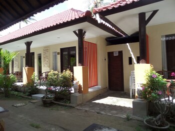 semaya one beach guesthouse