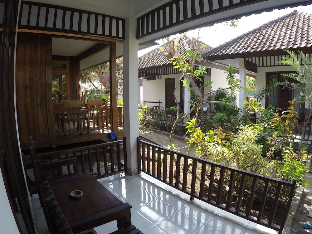 gili smile bungalows