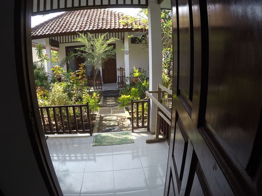 gili smile bungalows