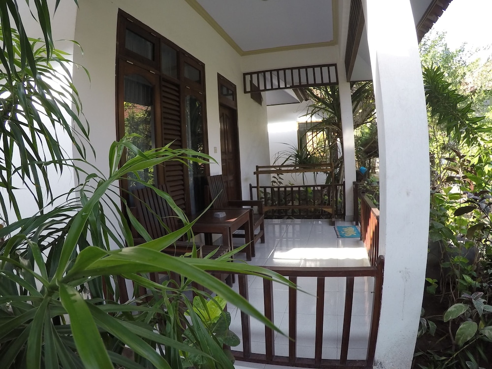 gili smile bungalows
