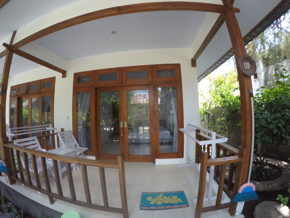 gili smile bungalows